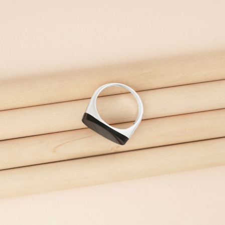 Hiraola's Product Image