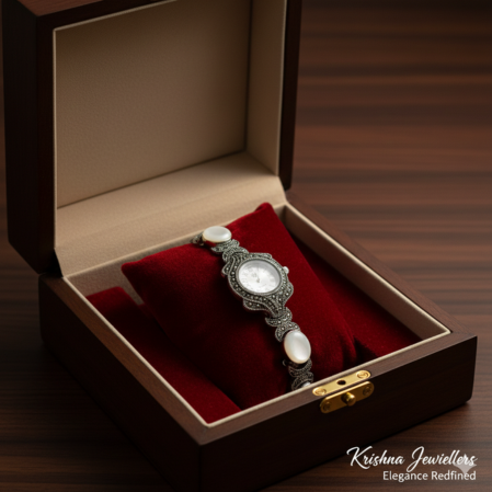 Hiraola's Product Image