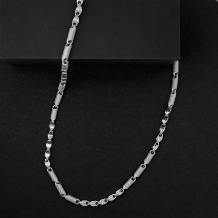 Hiraola's Product Image