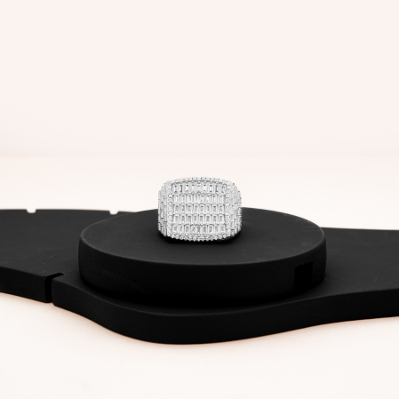 Hiraola's Product Image