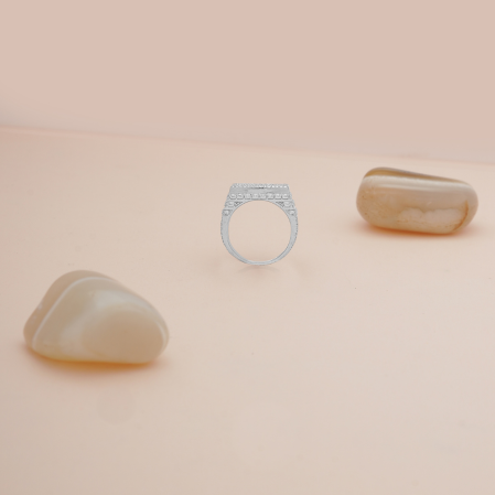 Hiraola's Product Image