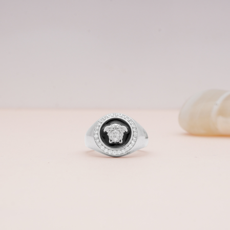 Hiraola's Product Image