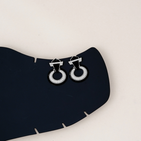 Hiraola's Product Image