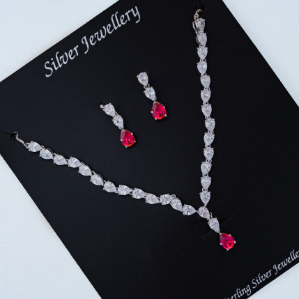 Hiraola's Product Image