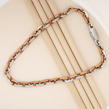 Hiraola's Product Image