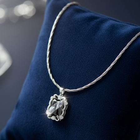 Hiraola's Product Image