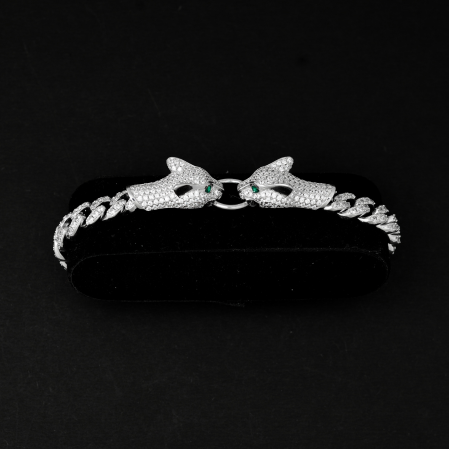 Hiraola's Product Image