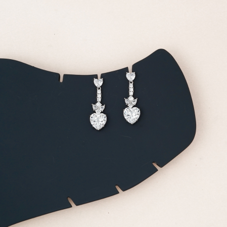 Hiraola's Product Image