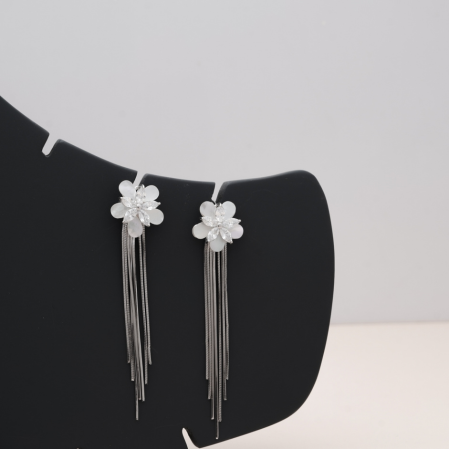 Hiraola's Product Image