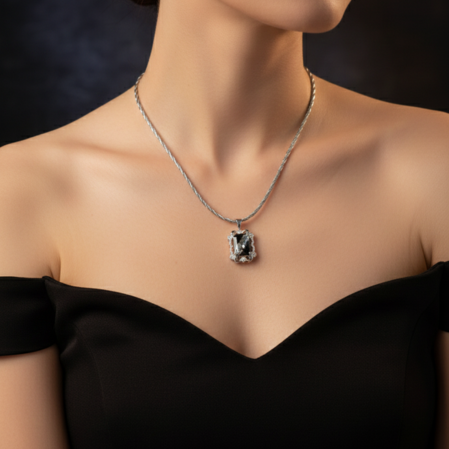 Hiraola's Product Image