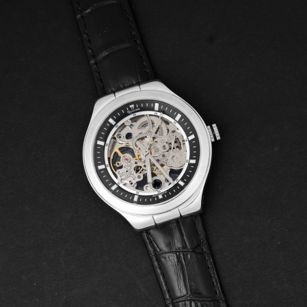 Hiraola's Product Image