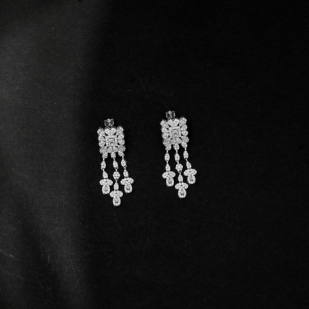 Hiraola's Product Image